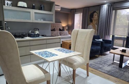 Knysna Central Apartamento | 112 Luxury Studio at The Gallery