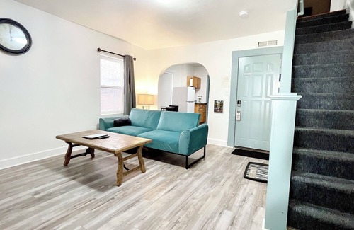 Downtown Dubuque Apartamento | 1129 #2/Charming 1-bedroom apartment with WiFi, AC, Free parking