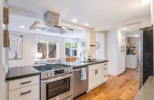 Seaview Apartamento | 113 - Cottage Gem ~ Min to Waterfront