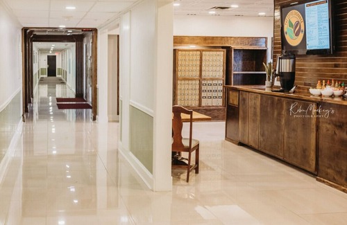 Bartlesville Apartamento | 113 · Industrial Chic #113 - Hotel Phillips