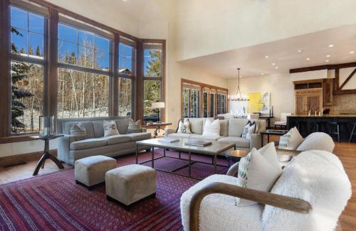 Village Walk Casa | 115 Village Walk