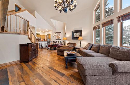 Edwards Casa | 116 Castle Peak Close