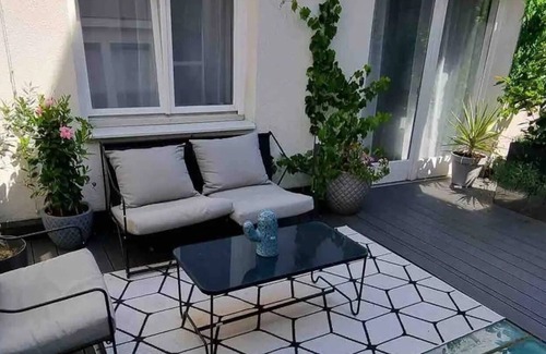 Gersthof Apartamento | *****1180 Design Apartment (TOP 2) / Newly Renovated