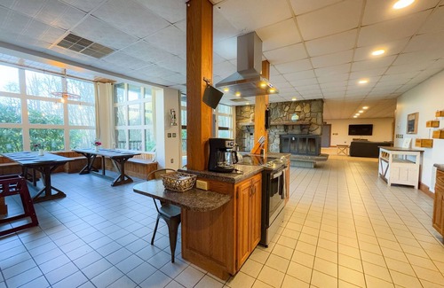 Whittier Cabina | Wesser Creek Village - 2 Cabins | Large Family Retreat in the Smokies