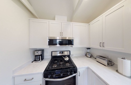 Arcata Casa | 11th Street Studio~Stylish & 3 blocks Plaza!