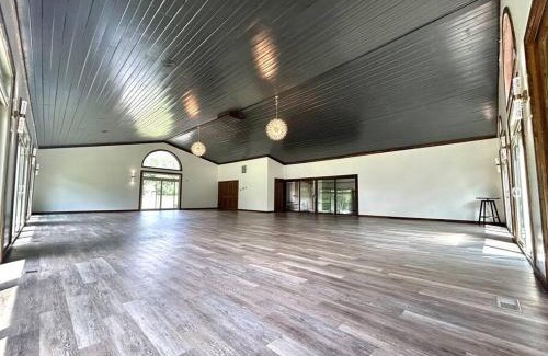 Medina Casa | 12,700 sf 8 Room Mansion on 18 acres