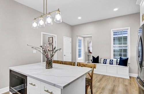 Crescent Hill Casa | 12 Bed Newly Renovated House