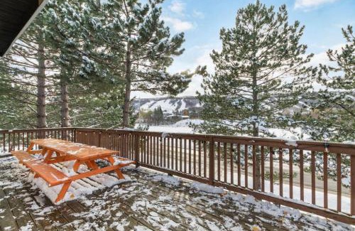 The Blue Mountains Chalet De Esquí | 12 Beds Sleep 16 Chalet with HotTub, 2min to Blue