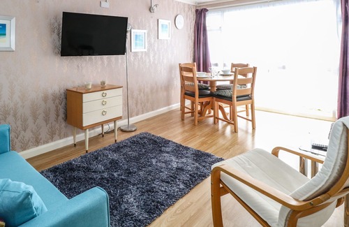 Great Yarmouth Casa | 12 BERMUDA HOLIDAY PARK, character holiday cottage in Hemsby