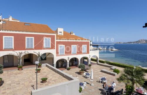 Palau Villa | 12 CENTRO - Trilocale vista mare sul Faro di Porto Faro
