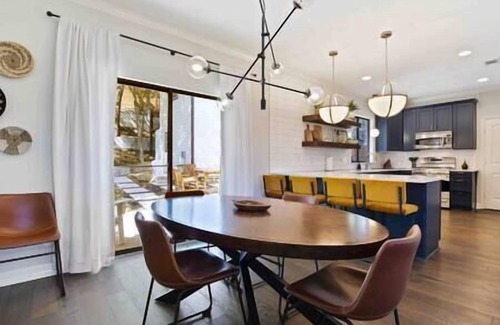 MLK Casa | 12 Guests - ARCADe - Outdoor Dining - POOL - Grill