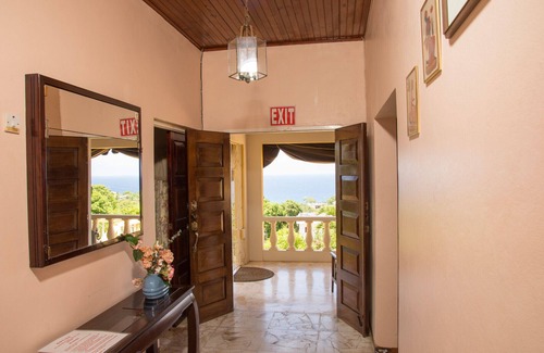 Tower Isle Villa | Las comodidades incluyen: cocinero, ama de llaves, vista al mar, piscina, jacuzzi y traslado al aeropuerto *