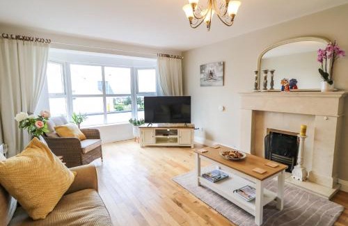 Buncrana Casa | 12 Hillview
