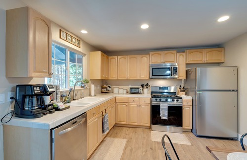 Pollock Pines Cabina | 12 Mi to Apple Hill: Family-Friendly Cabin Retreat