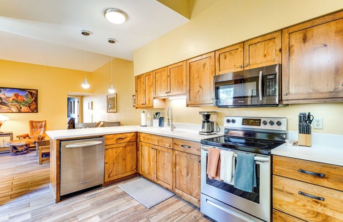 Gatewood Ranch Casa | 12 Mi to Dtwn Tucson: Tranquil Townhome w/ Office