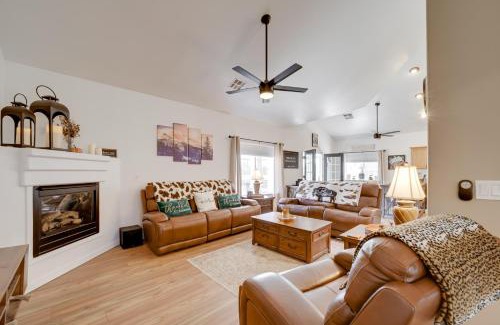 Flagstaff Casa | 12 Mi to Flagstaff Pet-Friendly Home with Sunroom!