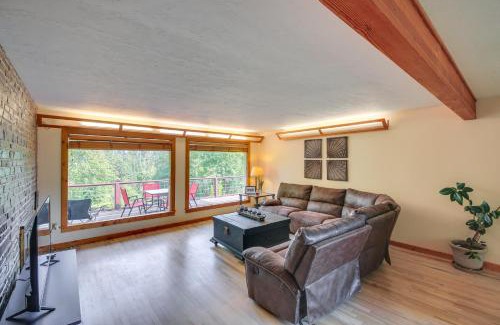 Sandpoint Casa | 12 Mi to Schweitzer Spacious Home with Deck!