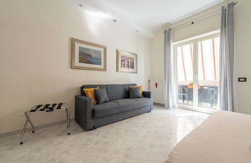 Bagnoli Apartamento | 12 minutes from the historic center. 4 Bed 2 Room Apartment Maradona Stadium