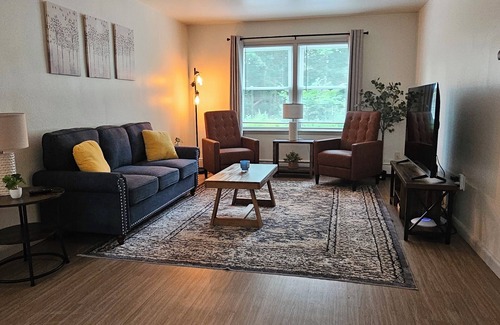 Niles Apartamento | 12-On-North - A 2 Bedroom Suite - Unit 528 #2