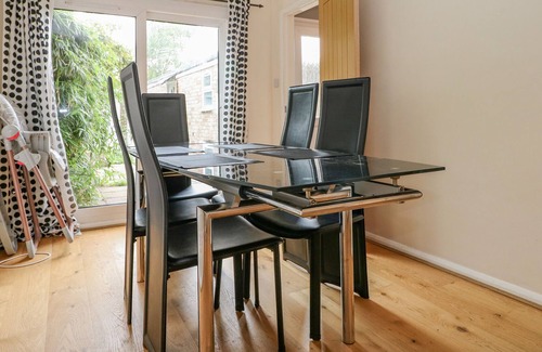 Thame Cabaña | 12 PARKERS HILL, pet friendly, character holiday cottage in Thame
