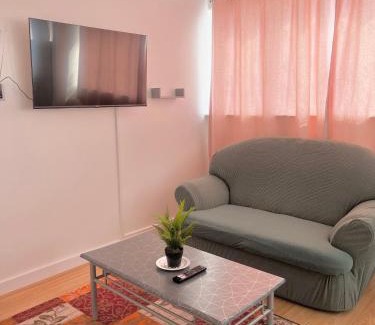 Havering Park Casa | 12 Penn Gardens- Apart 2