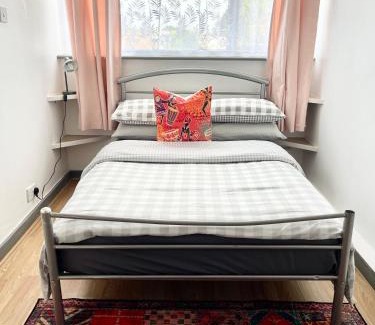 Havering Park Casa | 12 Penn Gardens- Apart 2
