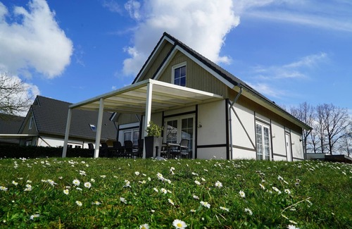 Susteren Casa | 12-person family villa with 6 bedrooms and 2 bathrooms