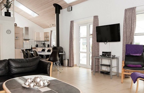 Lystrup Casa | Casa de vacaciones contemporánea en Egå con piscina