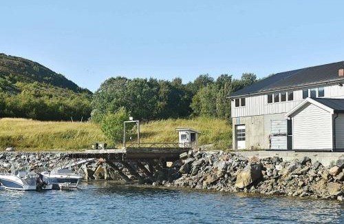 Oksvoll Casa | 12 person holiday home in Oksvoll