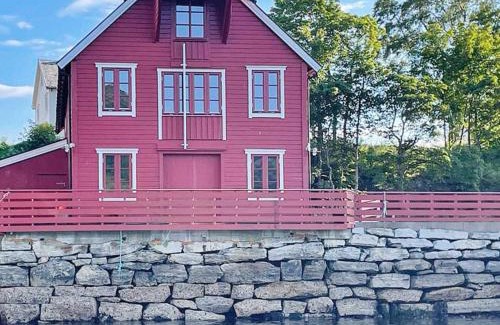 Selje Casa | 12 person holiday home in Selje-By Traum