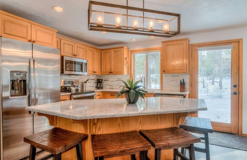 Deer Park Casa | 12 sharc passes, game room, hot tub, Perfect family home, foosball, two story