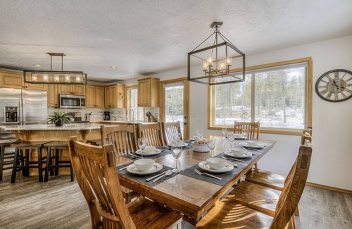 Deer Park Casa | 12 sharc passes, game room, hot tub, Perfect family home, foosball, two story