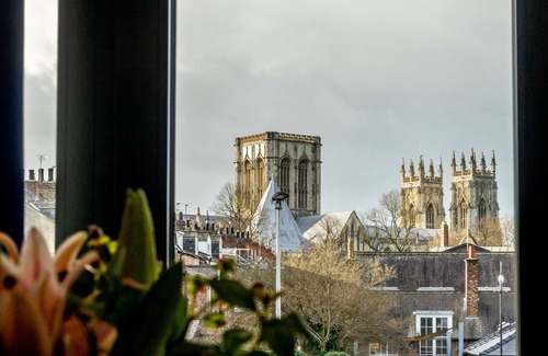 York Apartamento | 12 St. John's Mews - a couples retreat that sleeps 4 guests in 2 bedrooms