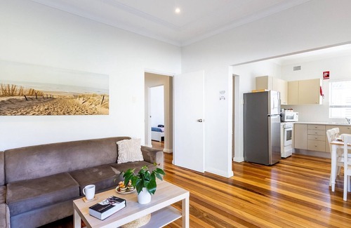 Shoal Bay Casa | 12 Tomaree Road - 200 mtrs to Shoal Bay Beach
