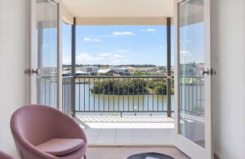 Nangkita Casa | 12 Wentworth Pde Hindmarsh Island - Wi-Fi Included