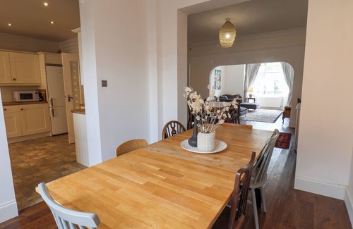 Loftus Cabaña | 12 WESTFIELD TERRACE, pet friendly, with a garden in Loftus