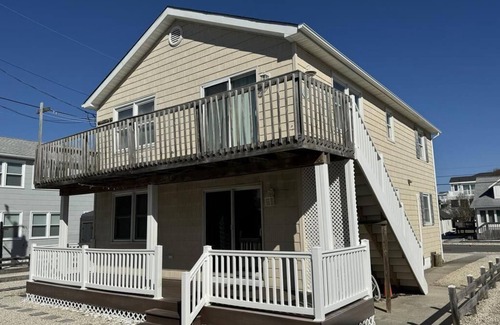 Townsend's Inlet Condominio | 120 93rd Street 2nd Floor