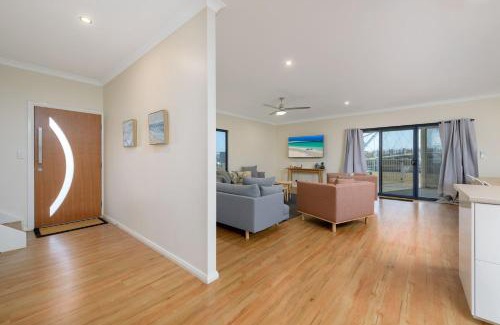 Exmouth Casa | 120 Madaffari Drive