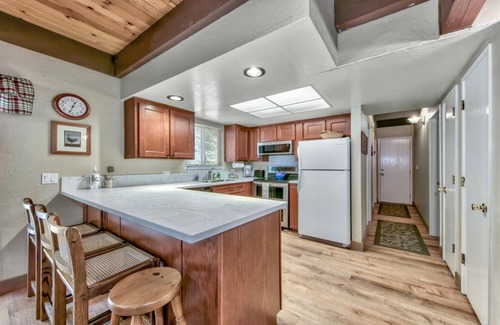 Tahoe Paradise Chalet De Esquí | 1207S -come play in the mountains, discounted rates for mid week.