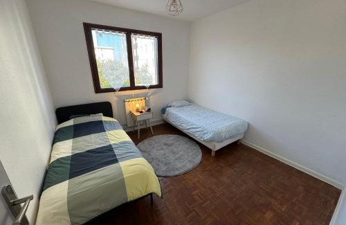 Meyzieu Apartamento | 120m T4 terrasse et parking - Stade-Eurexpo-Lyon