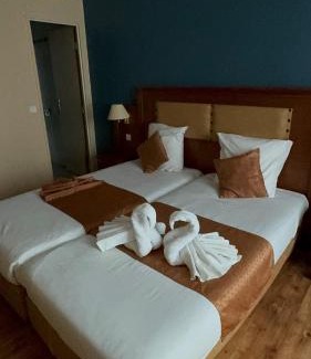 Epinettes Hotel | 121 Paris Hotel
