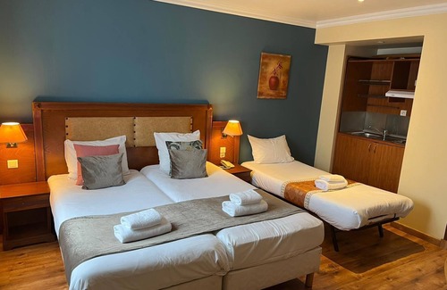 Epinettes Hotel | 121 Paris Hotel