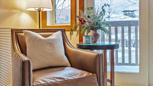 Stowe Area Complejo | 1214 The Lodge At Spruce Peak Ski in Ski Out Studio Spruce Peak By Stowe Mountain Rentals