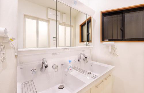 Nakano Villa | 121T MINE HOME野方 nogata MH野方 98m貸切 野方駅から徒歩1分 新宿まで6駅17分 寝室4 広々一軒家 リノベーション