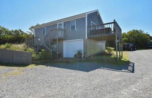 North Truro Casa | 12215 - Beautiful Views of Cape Cod Bay Access to Private Beach Easy Access to P-Town