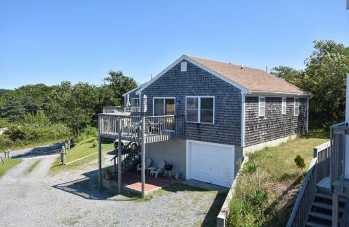 North Truro Casa | 12216 - Beautiful Views of Cape Cod Bay Access to Private Beach Easy Access to P-Town