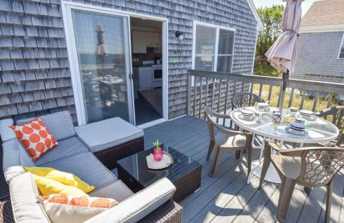 North Truro Casa | 12216 - Beautiful Views of Cape Cod Bay Access to Private Beach Easy Access to P-Town