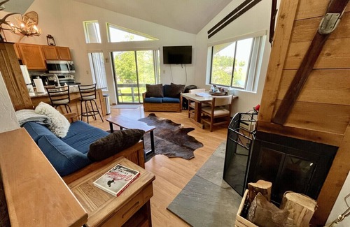 Hidden Valley Casa | 1223 Veech Lane, Hidden Valley
