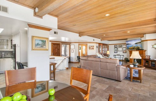 Avalon Casa | Vistas al océano, al puerto y a la ciudad, aire acondicionado, carrito de golf, barbacoa