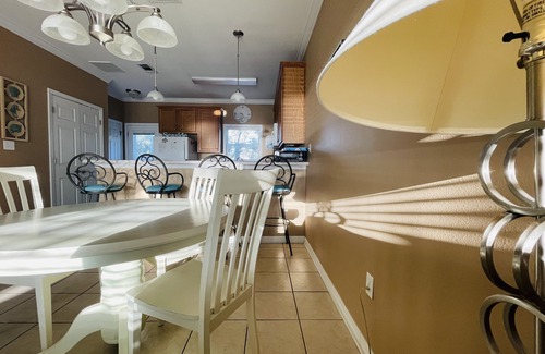 Long Beach Casa | 123 Beau Clair - Beachside Townhome with Balcony and Pool in Long Beach